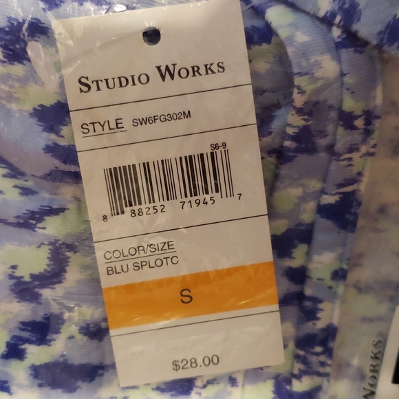 Studio Works top - Picture 5 of 5